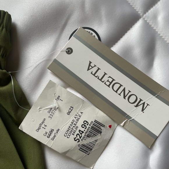 Mondetta athletic shorts - Picture 2 of 2